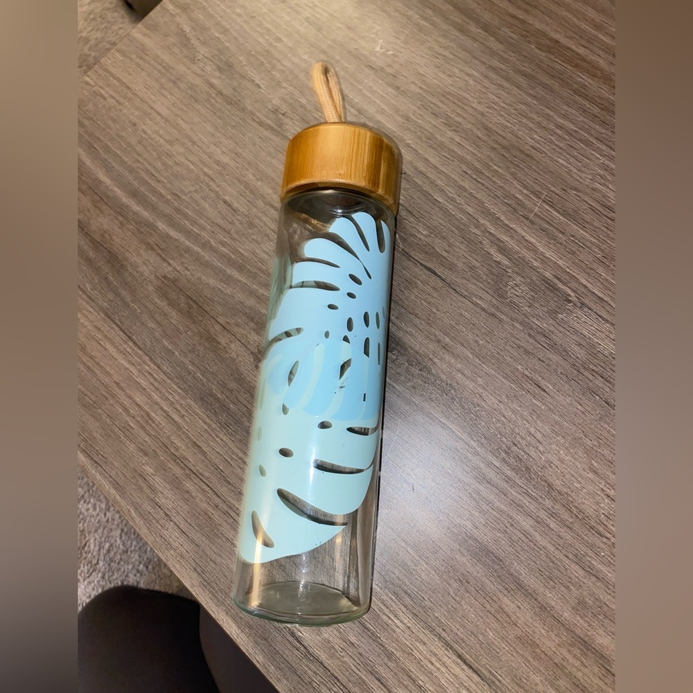 Mint leaf glass water bottle